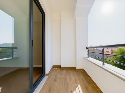 Kiralık 1+1 Güleray Sokak'ta Balkonlu İskanlı 1. Kat — fotoğraf 16